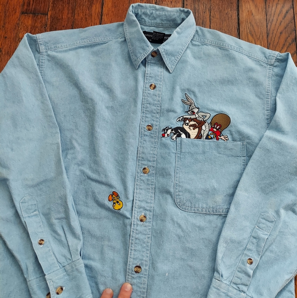 🔥VTG '95 Looney Tunes Denim Shirt🔥 - Picture 2 of 11